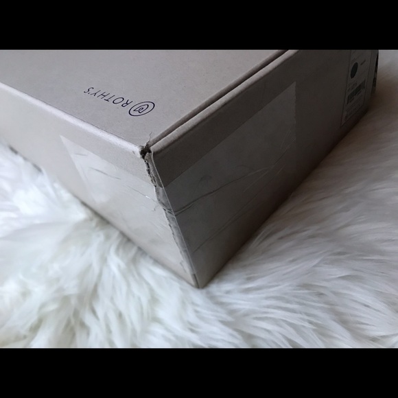 *Limited Edition* Rothy's The Chelsea
NIGHTFALL SIZE: 10.5 - Picture 11 of 12